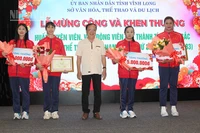Khen thưởng vận động viên đạt thành tích cao tại SEA Games 33.