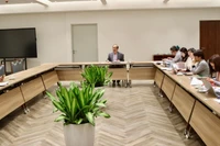 Quang cảnh buổi làm việc.