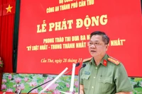 Lãnh đạo công an thành phố Cần Thơ phát biểu tại lễ phát động.