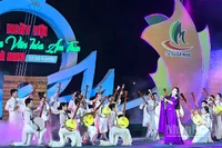 Một tiết mục nghệ thuật tại Ngày hội tinh hoa văn hóa ẩm thực Cà Mau.