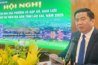 Đồng chí Tô Ngọc Liễn, Chủ tịch Ủy ban nhân dân phường Sa Pa phát biểu khai mạc hội nghị.