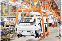 Dây chuyền sản xuất ô-tô của Nhà máy ô-tô Thành Công Việt Hưng (Quảng Ninh).