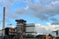 Một góc Nhà máy Nhiên liệu sinh học Bio - Ethanol Dung Quất.