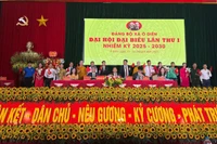 Đoàn Chủ tịch Đại hội. (Ảnh: DIỆU THƯƠNG)