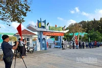 Cử tri tham gia đi bầu vào sáng 13/3 trên đảo Hòn Khoai, thuộc xã Đất Mũi, tỉnh Cà Mau.