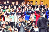 Nghệ sĩ Nhân dân Tạ Minh Tâm tham gia Liên hoan nghệ thuật "Giai điệu mùa thu" năm 2025. (Ảnh MẠNH HẢO)