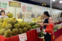 Các đặc sản vùng miền được giới thiệu, quảng bá tại hội chợ.