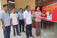 Khu vực Bình Tân, phường Long Bình, thành phố Cần Thơ có 2.332 cử tri, đến nay đã hoàn tất việc niêm yết danh sách.