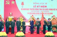 Tổng Bí thư Tô Lâm, Bí thư Quân ủy Trung ương trao Huân chương Hồ Chí Minh tặng Tổng cục II, Bộ Quốc phòng.