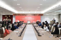 Quang cảnh buổi tọa đàm.