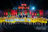 Các đồng chí lãnh đạo Đảng, Nhà nước và thành phố Hà Nội tham dự Lễ khai mạc Festival Thăng Long-Hà Nội 2025.