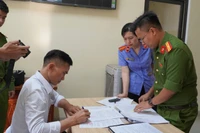 Nguyễn Văn Hoàng tại thời điểm làm việc với cơ quan chức năng. (Ảnh: Công an cung cấp)