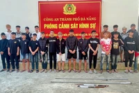 Nhóm đối tượng tại cơ quan công an. (Ảnh: Công an cung cấp)