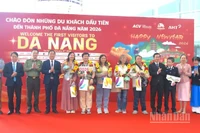 Đà Nẵng đón những chuyến bay đầu tiên "xông đất" ngành du lịch trong năm mới 2026. (Ảnh: ANH ĐÀO)