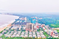 Với nhiều dự án nghỉ dưỡng được chấp thuận đầu tư, xã Hồ Tràm hứa hẹn là điểm đến mới trên bản đồ du lịch của Thành phố Hồ Chí Minh. Ảnh: Thế Anh