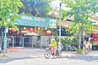 Hàng bánh tráng cuốn thịt heo (phố Trần Nhân Tông, phường Hội An Đông) đóng cửa hơn 2 tuần nay.