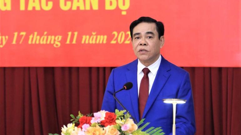 សមមិត្ត Vo Trong Hai ថ្លែងក្នុងសន្និសីទ។ z7233616134803-7db0fef0e0723196295ab987cbcd29f8-6980.jpg