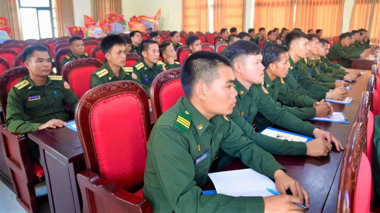 Lớp tập huấn dự kiến trong thời gian khoảng 1 tháng. th-5-8940.jpg