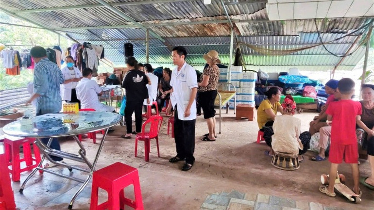 Sở Y tế tỉnh Nghệ An yêu cầu Trung tâm Y tế Kỳ Sơn khẩn trương thành lập trạm y tế dã chiến. 523916656-122240126840193620-1170762157597790493-n-6459.jpg
