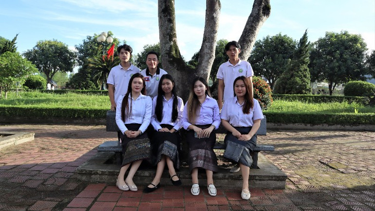 Die Vinh University of Technology and Education zieht im Rahmen der Vereinbarung, der Stipendien der Provinz Nghe An und der Stipendien der Schule viele laotische Studenten zum Studium an. img-8481-5593.jpg