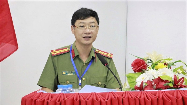 Đại tá Trần Ngọc Tuấn, Phó Giám đốc Công an tỉnh Nghệ An phát biểu tại Hội nghị. (Ảnh: Công an Nghệ An) images2051226-1-16-4623.jpg