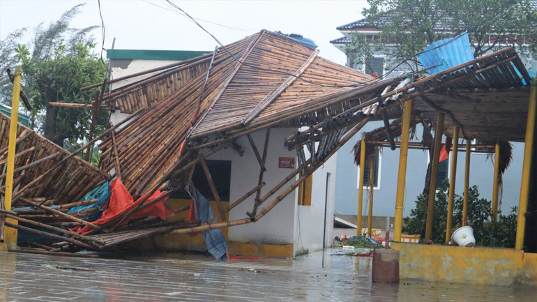 Nhiều nhà hàng bị thiệt hại. img-8238-5991-1932.jpg