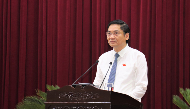 Phó Bí thư Thường trực Tỉnh ủy, Chủ tịch Hội đồng nhân dân tỉnh Nghệ An Hoàng Nghĩa Hiếu phát biểu khai mạc kỳ họp. img-3990-5245.jpg