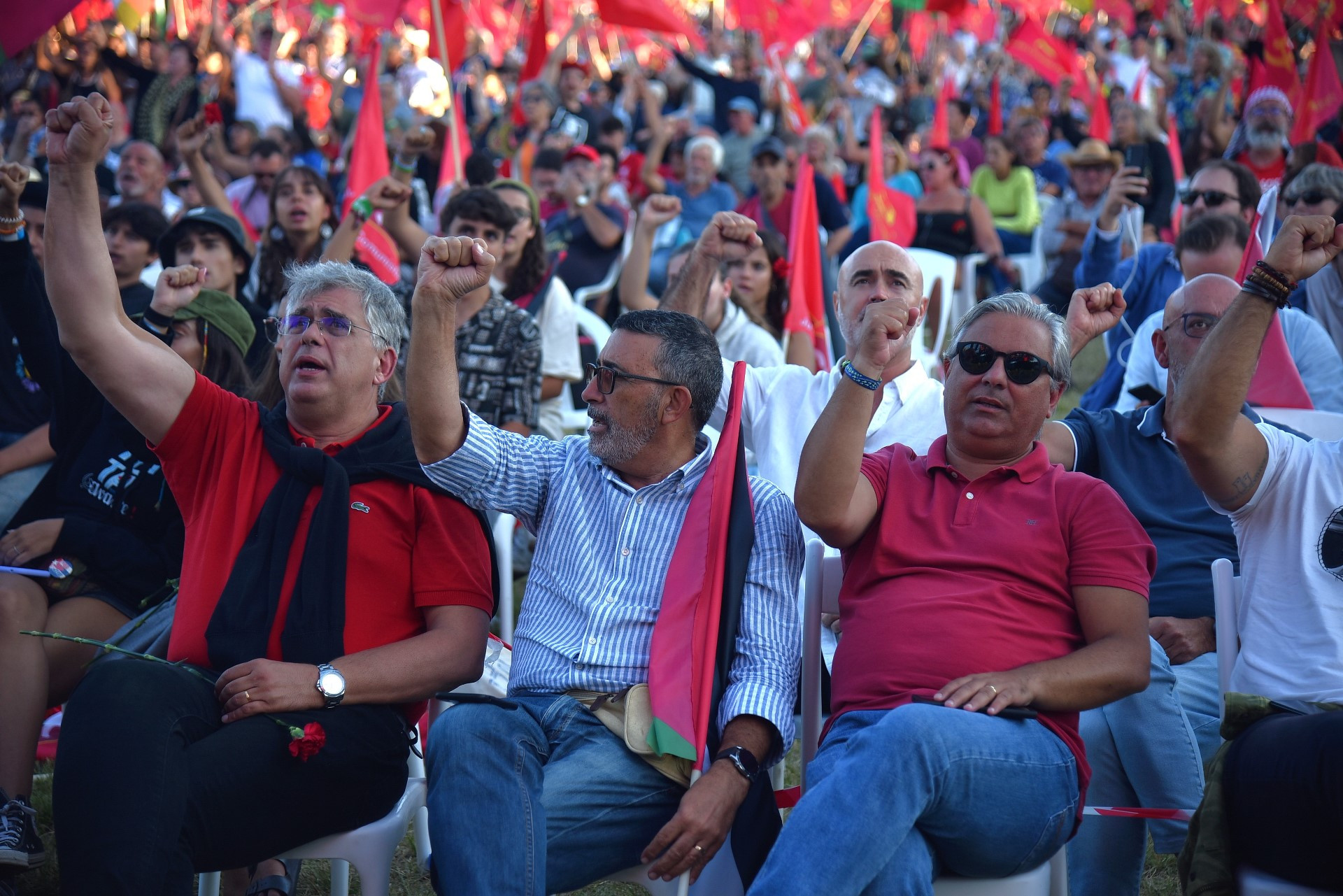 Hội báo Avante 2024 không chỉ thu hút sự tham gia nhiệt tình của các thành viên Đảng Cộng sản và Đoàn Thanh niên Cộng sản Bồ Đào Nha, mà cả sự quan tâm đông đảo người dân và các đảng phái khác.