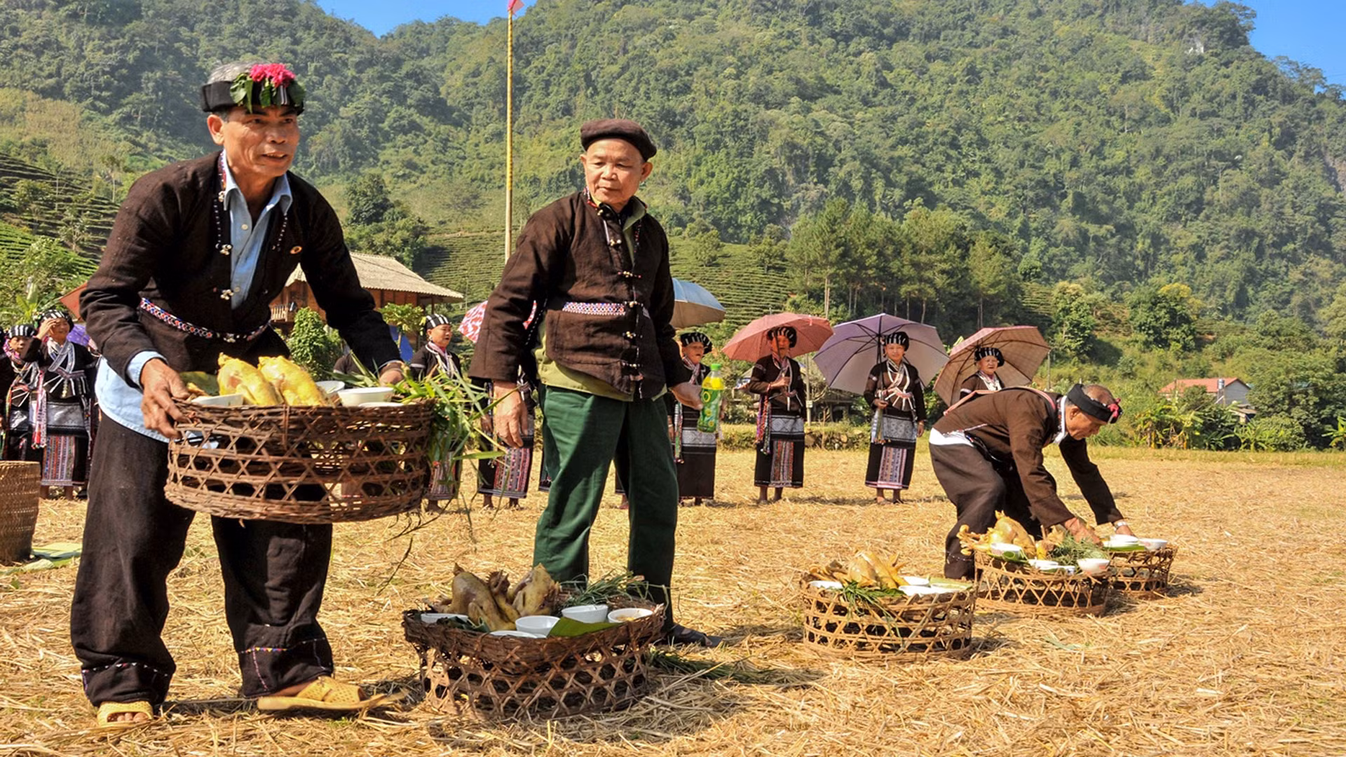 Nghi lễ trên thường diễn ra vào thời điểm chuẩn bị cho mùa vụ mới.