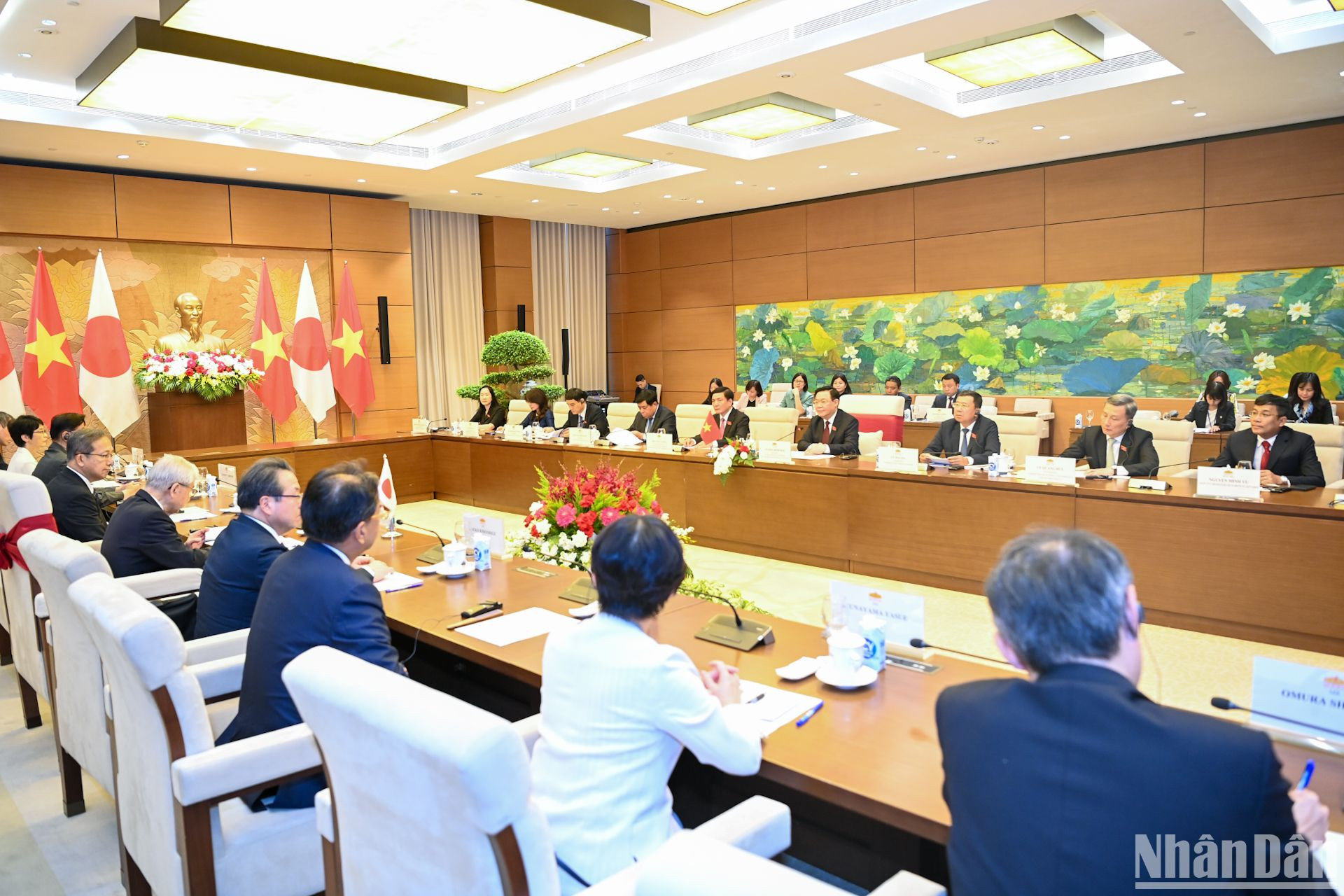 Quang cảnh buổi hội đàm tại Nhà Quốc hội.