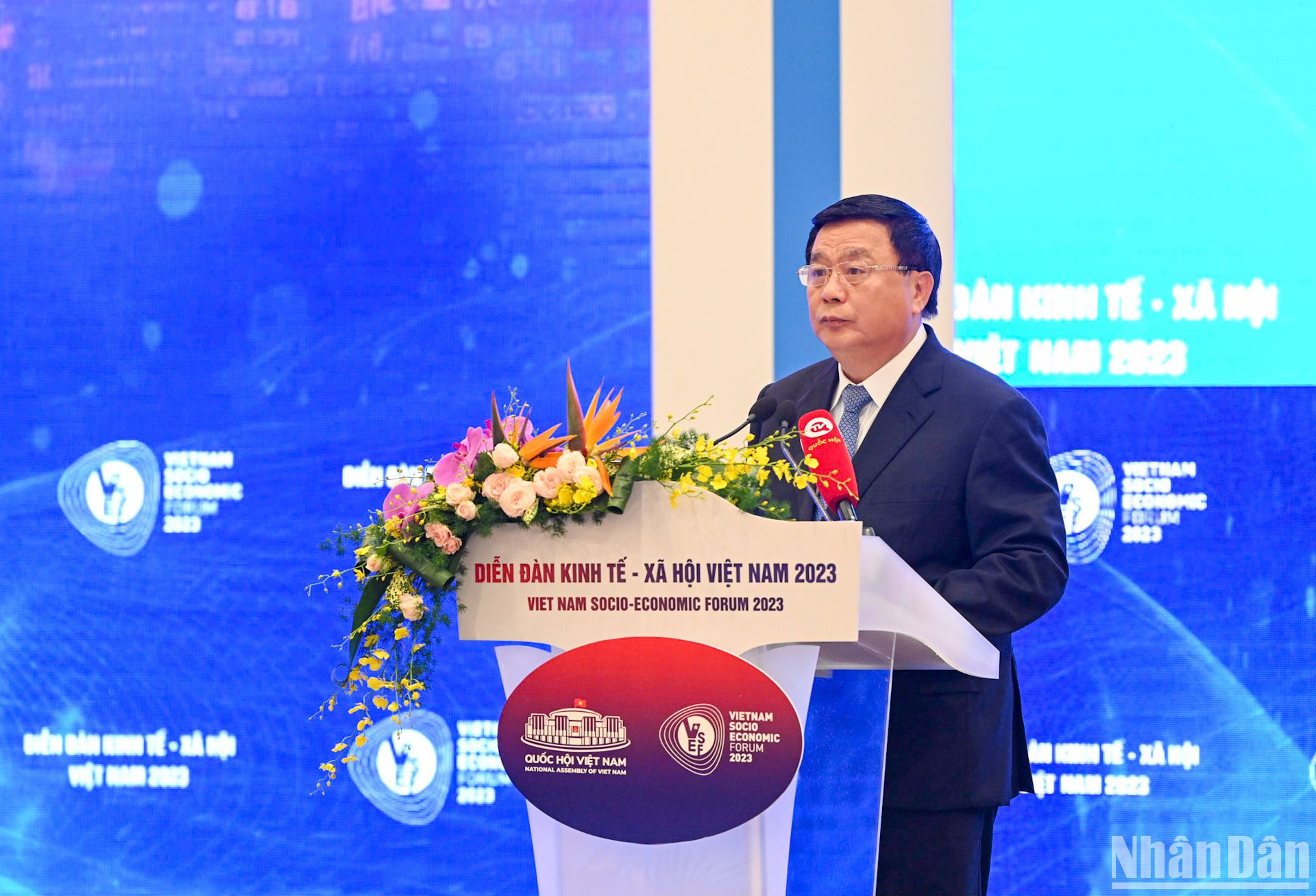 Giám đốc Học viện Chính trị quốc gia Hồ Chí Minh, Chủ tịch Hội đồng Lý luận Trung ương Nguyễn Xuân Thắng phát biểu đề dẫn.