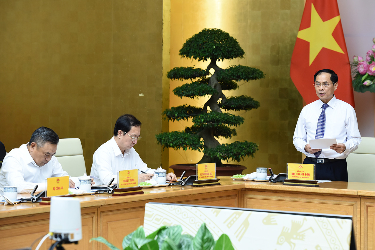 Bộ trưởng Ngoại giao Bùi Thanh Sơn báo cáo kết quả triển khai công tác ngoại giao kinh tế 6 tháng đầu năm và trọng tâm 6 tháng cuối năm 2024.