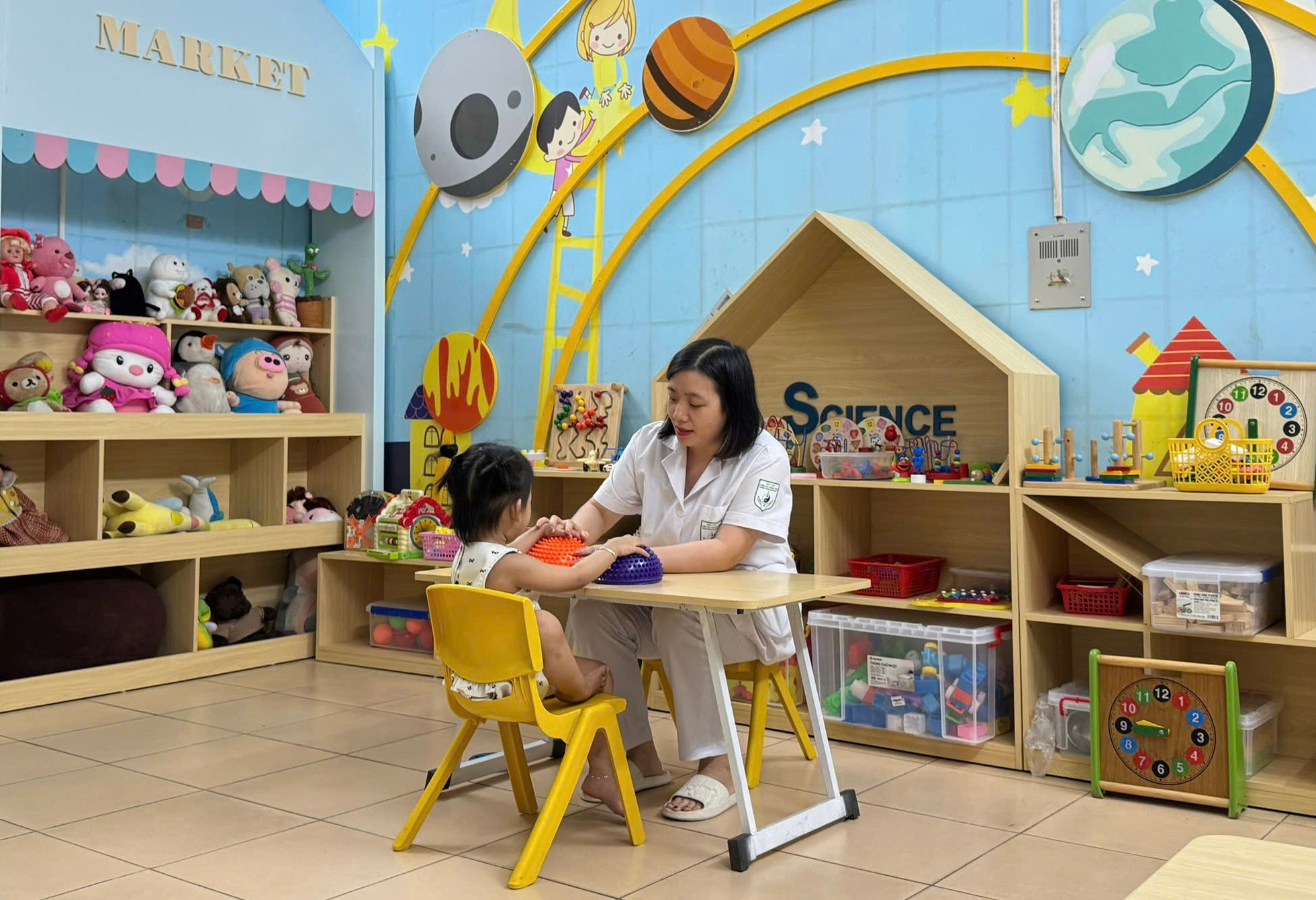 Nếu trẻ mắc bệnh được phát hiện, điều trị can thiệp sớm thì hiệu quả điều trị sẽ cao hơn, thời gian điều trị cũng ngắn lại.