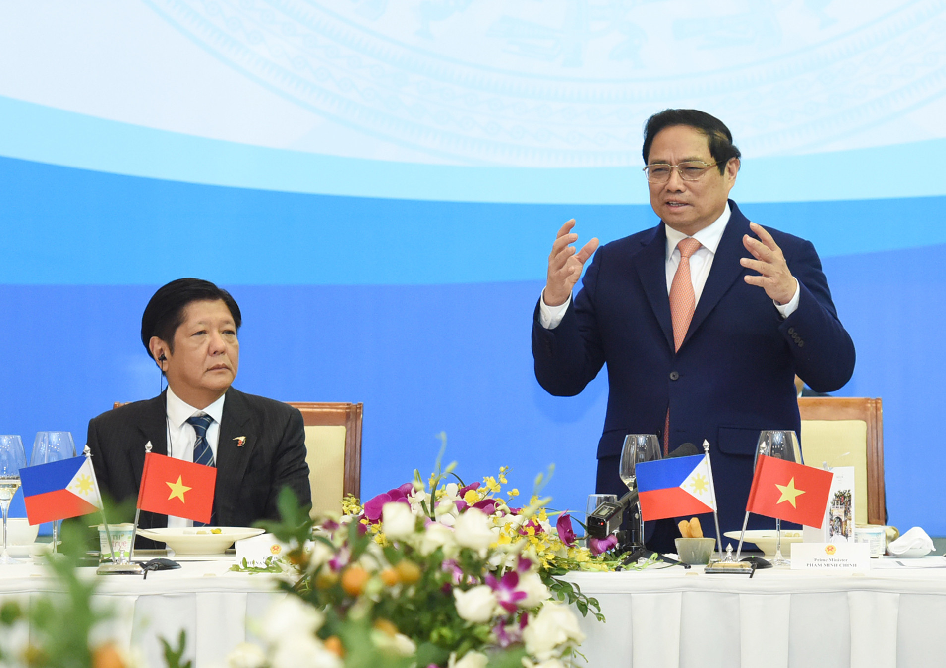 Thủ tướng Phạm Minh Chính phát biểu tại cuộc gặp gỡ doanh nghiệp hai nước.