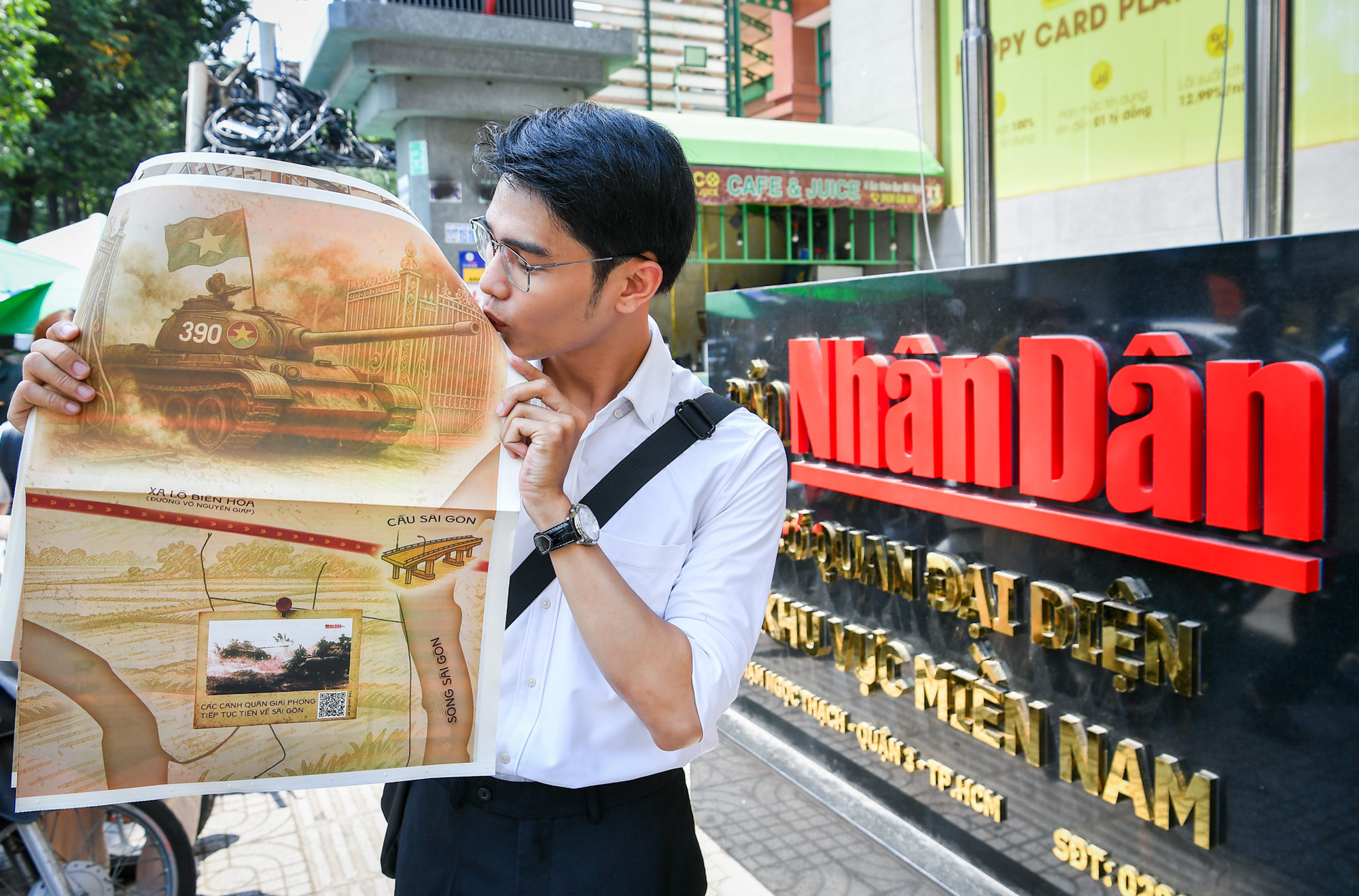 [Ảnh] Phụ san đặc biệt của Báo Nhân Dân lan toả tới bạn đọc toàn quốc ảnh 9