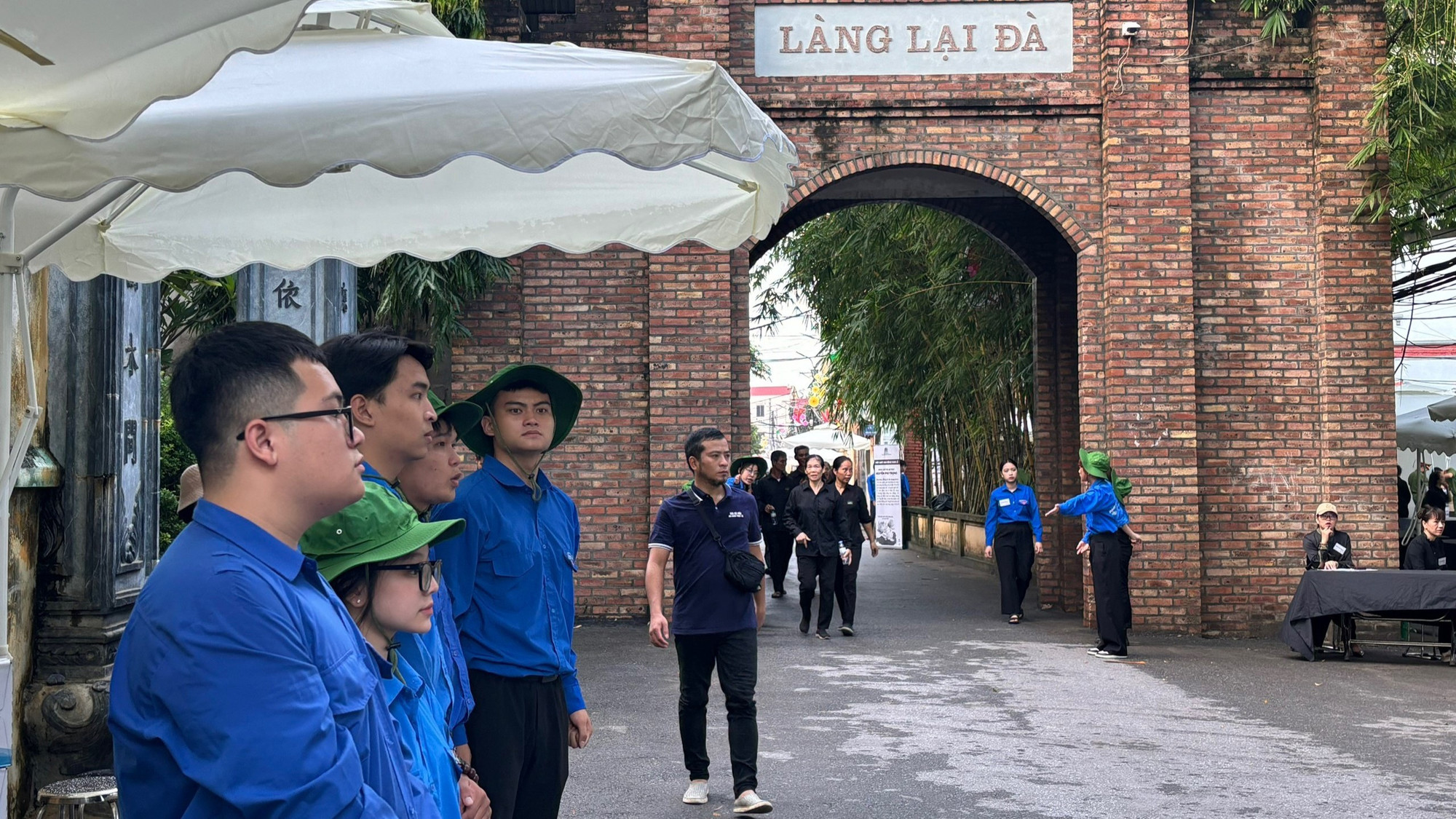 Lực lượng thanh niên tình nguyện tại quê nhà Tổng Bí thư Nguyễn Phú Trọng.