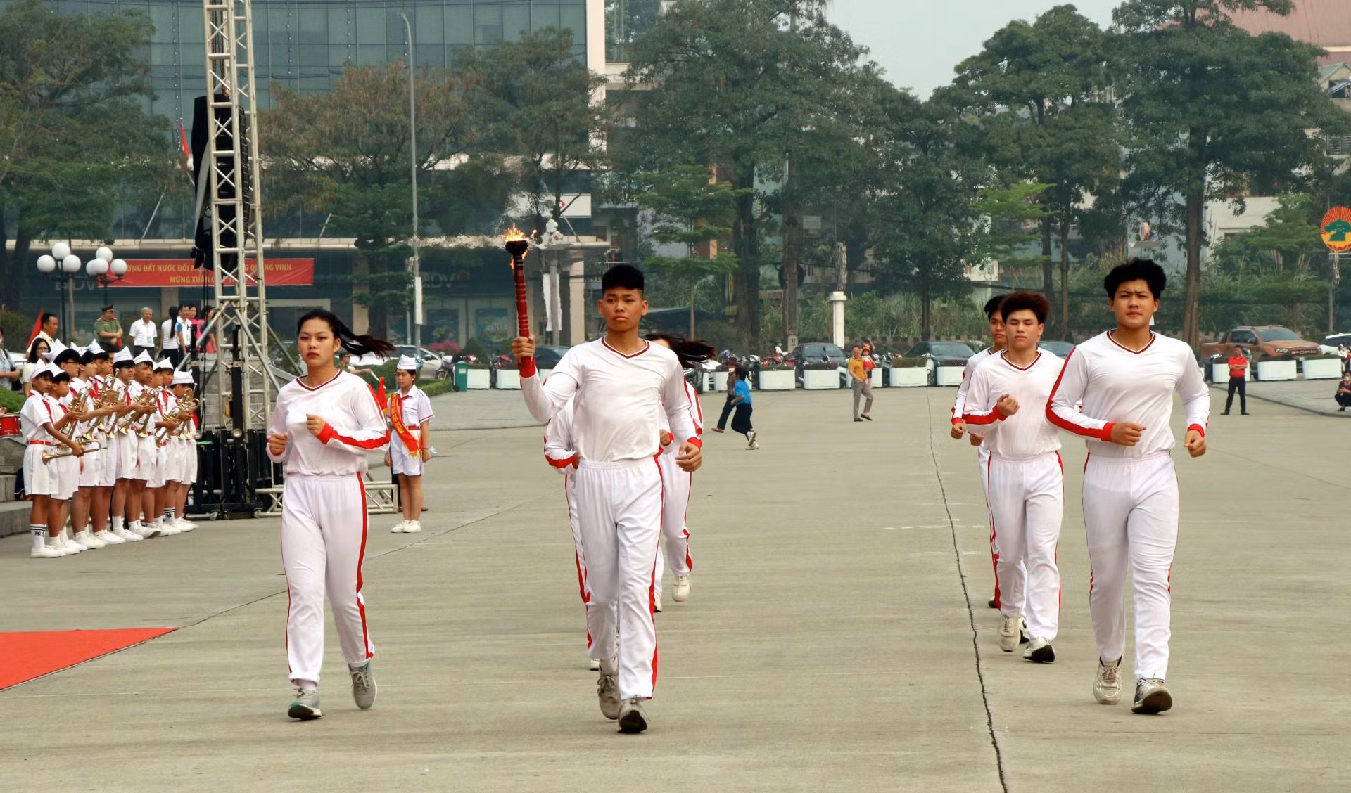 Nhiều học sinh địa phương đã trưởng thành và thi đấu đạt thành tích cao trong các giải khu vực và quốc gia.