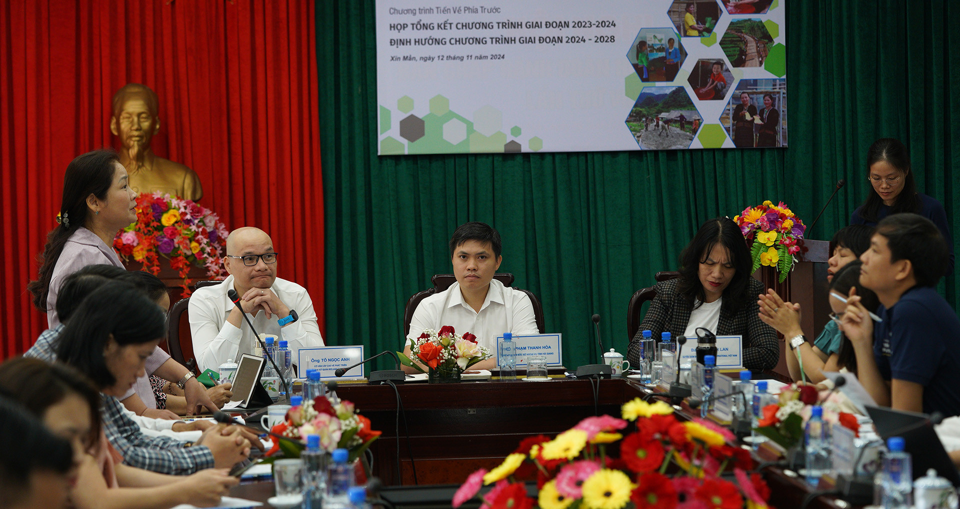 Cuộc họp của các đơn vị thực hiện dự án tại điểm cầu thị trấn Cốc Pài, huyện Xín Mần, tỉnh Hà Giang. (Ảnh: Ban tổ chức)