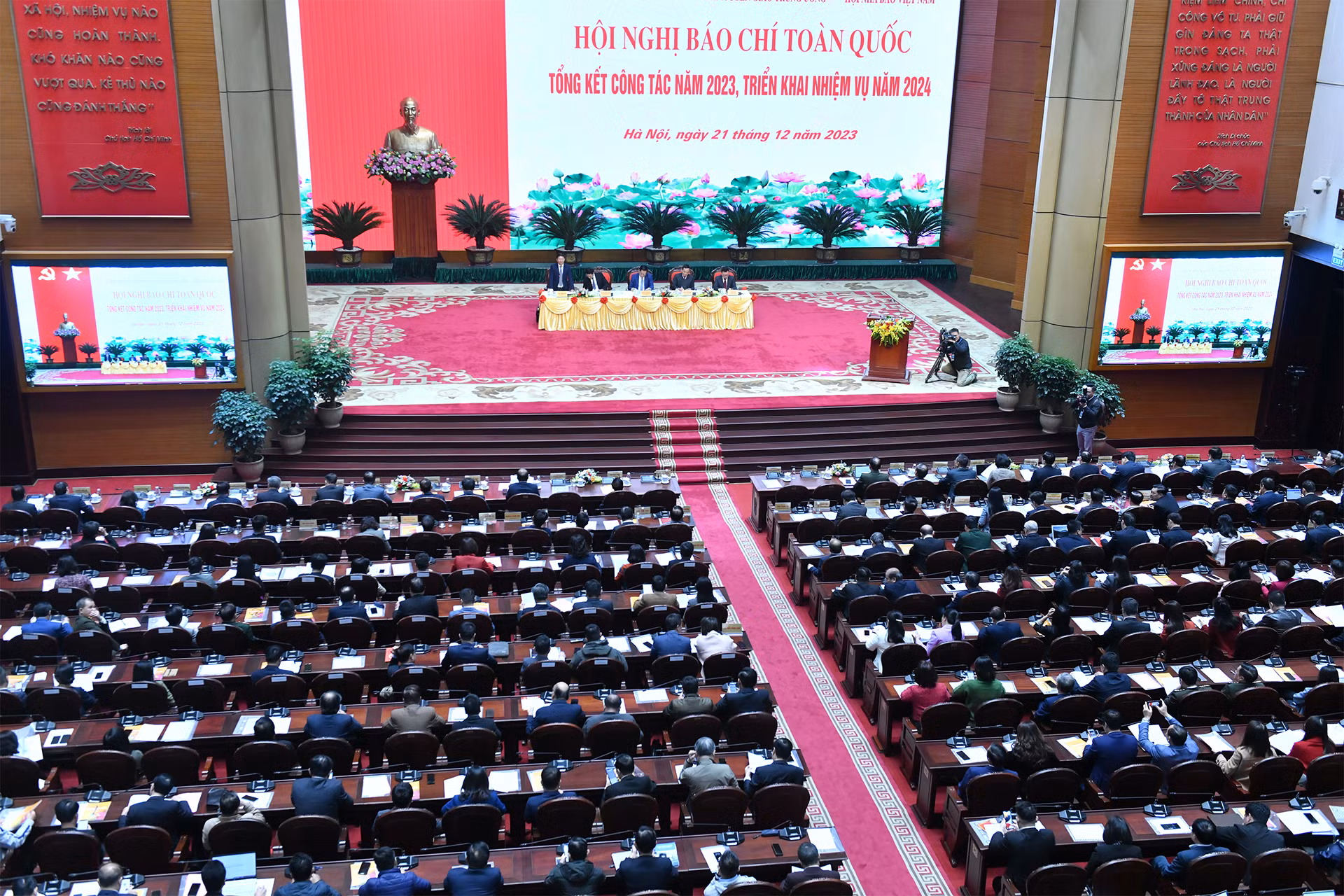Quang cảnh Hội nghị Báo chí toàn quốc tổng kết công tác năm 2023, triển khai nhiệm vụ năm 2024.