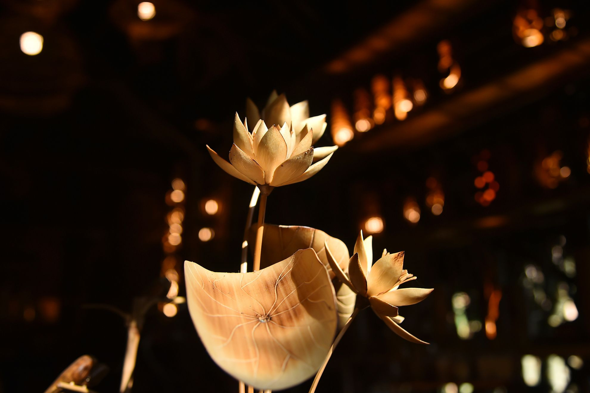 Xưởng tre Taboo không chỉ được biết đến là xưởng sản xuất đồ lưu niệm, thủ công mỹ nghệ và vật dụng gia đình bằng tre, mà còn là một trong những điểm tham quan thu hút khách du lịch. Ở đây có rất nhiều sản phẩm thú vị được làm thủ công bằng tre. Xưởng tre Taboo không chỉ được biết đến là xưởng sản xuất đồ lưu niệm, thủ công mỹ nghệ và vật dụng gia đình bằng tre, mà còn là một trong những điểm tham quan thu hút khách du lịch. Ở đây có rất nhiều sản phẩm thú vị được làm thủ công bằng tre.