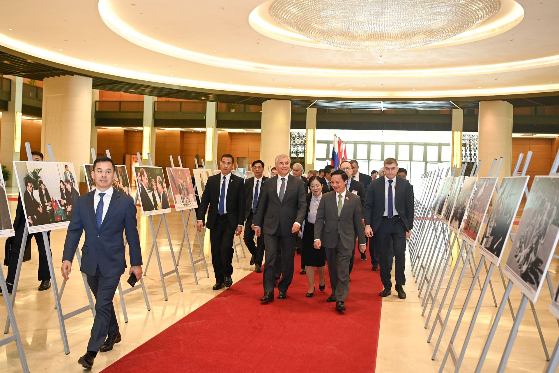 Chủ tịch Duma Quốc gia Quốc hội Liên bang Nga Vyacheslav Viktorovich Volodin và các thành viên dự Phiên họp tại Nhà Quốc hội.