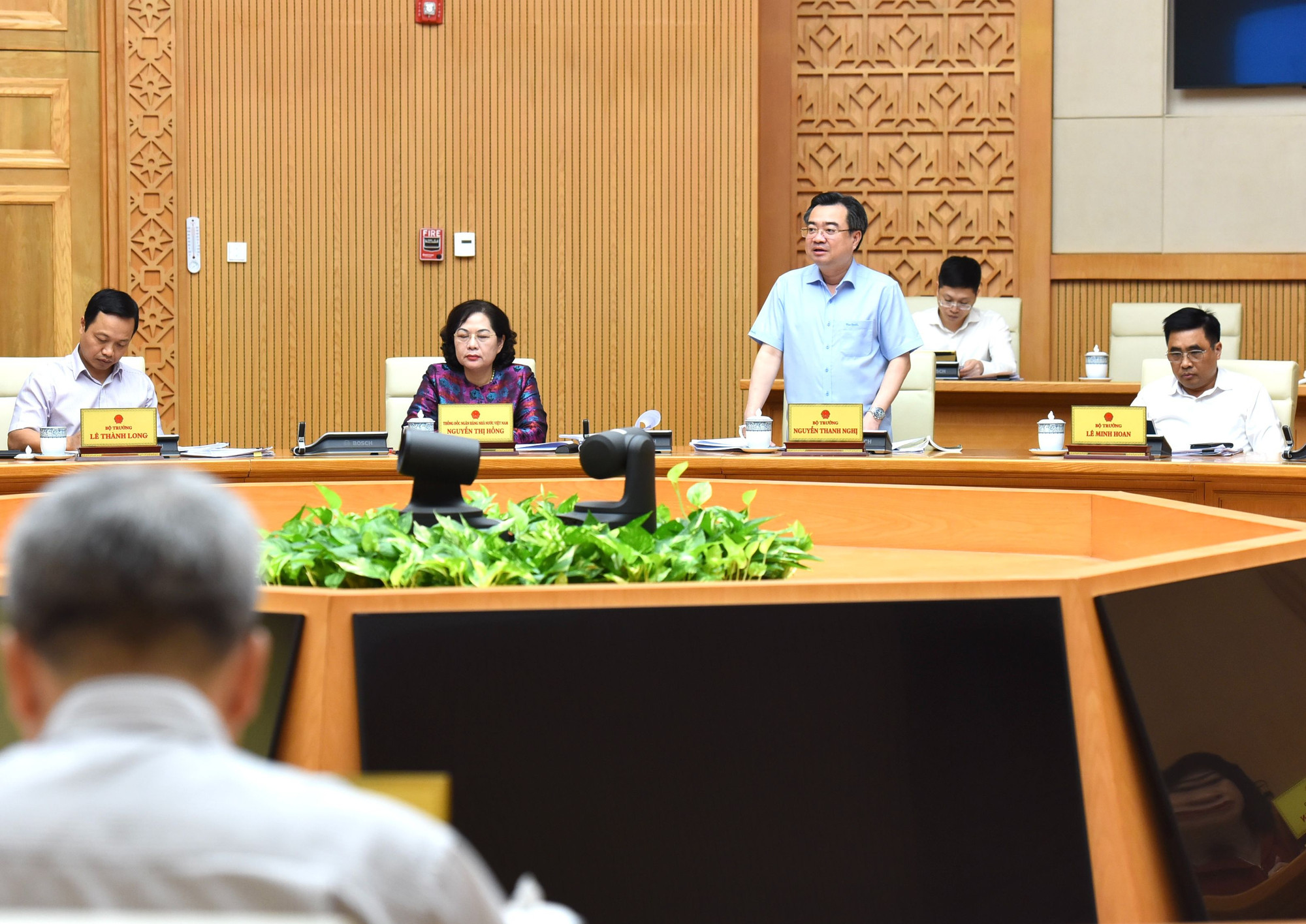 Bộ trưởng Xây dựng Nguyễn Thanh Nghị phát biểu. Bộ trưởng Xây dựng Nguyễn Thanh Nghị phát biểu.