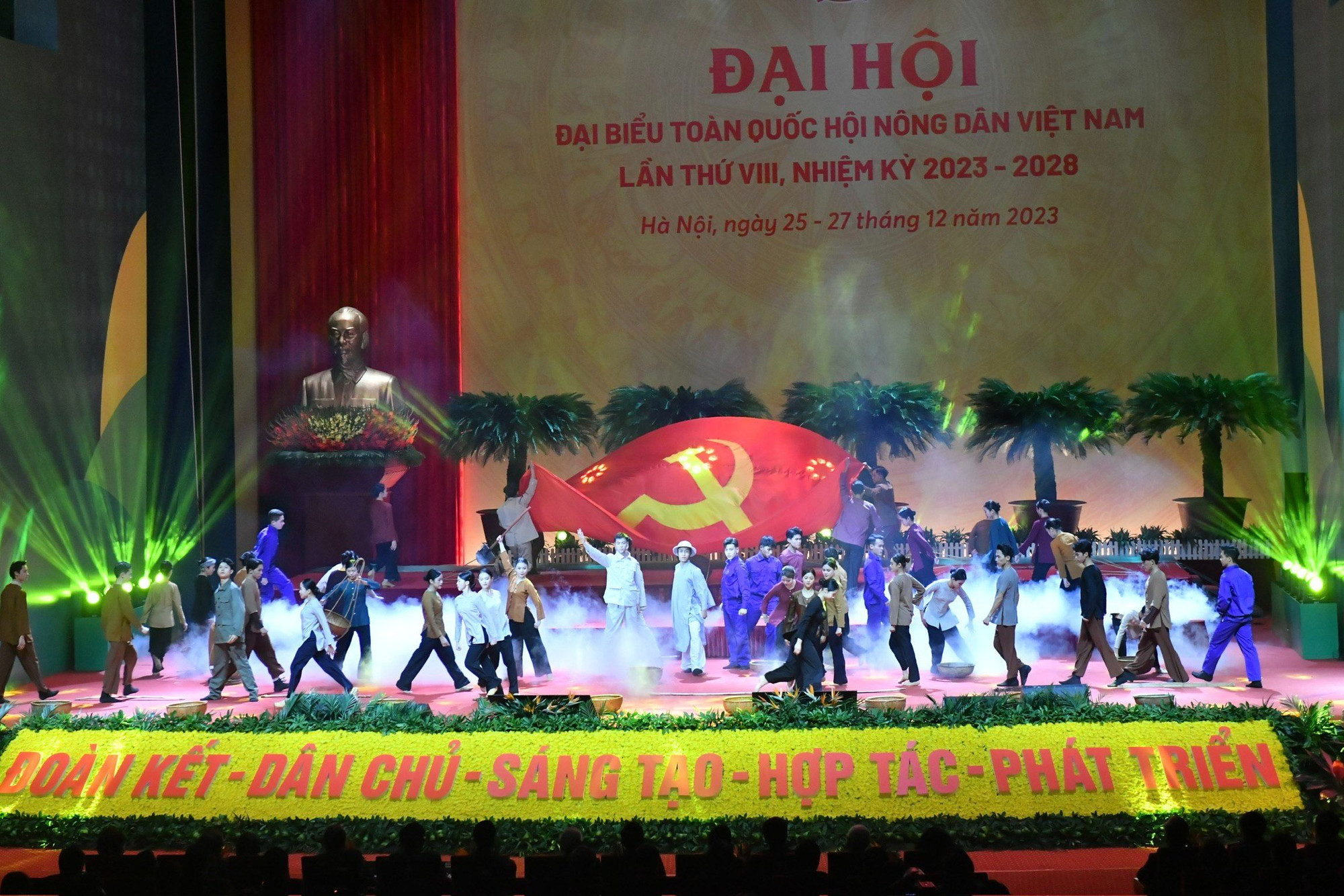 Chương trình nghệ thuật chào mừng Đại hội.