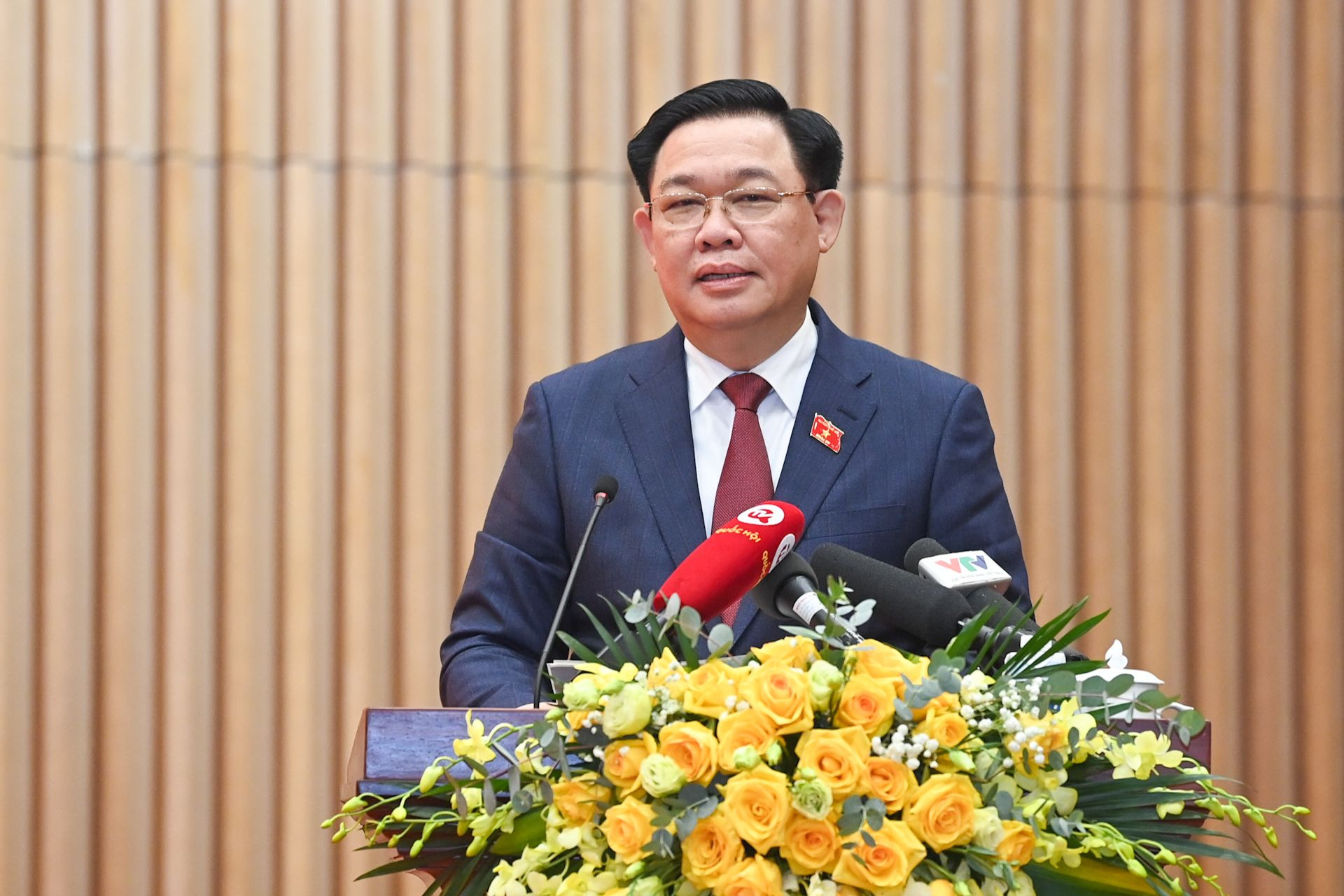 Chủ tịch Quốc hội Vương Đình Huệ phát biểu chỉ đạo hội nghị.