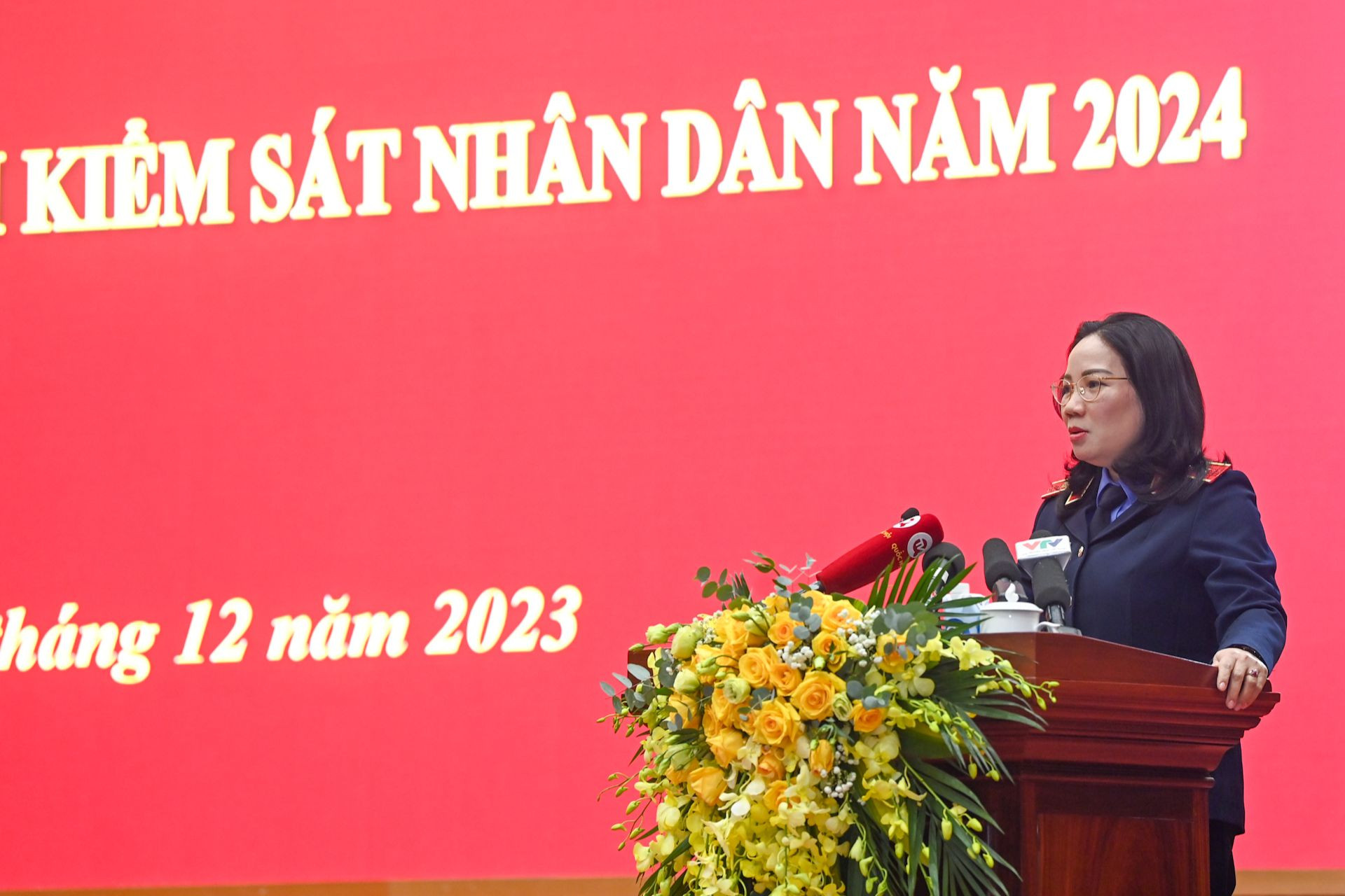 Đại diện các đơn vị trình bày tham luận tại hội nghị.