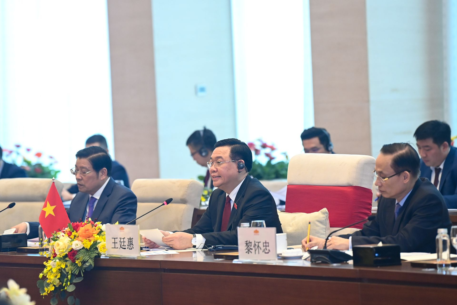 Chủ tịch Quốc hội Vương Đình Huệ phát biểu tại buổi hội kiến.