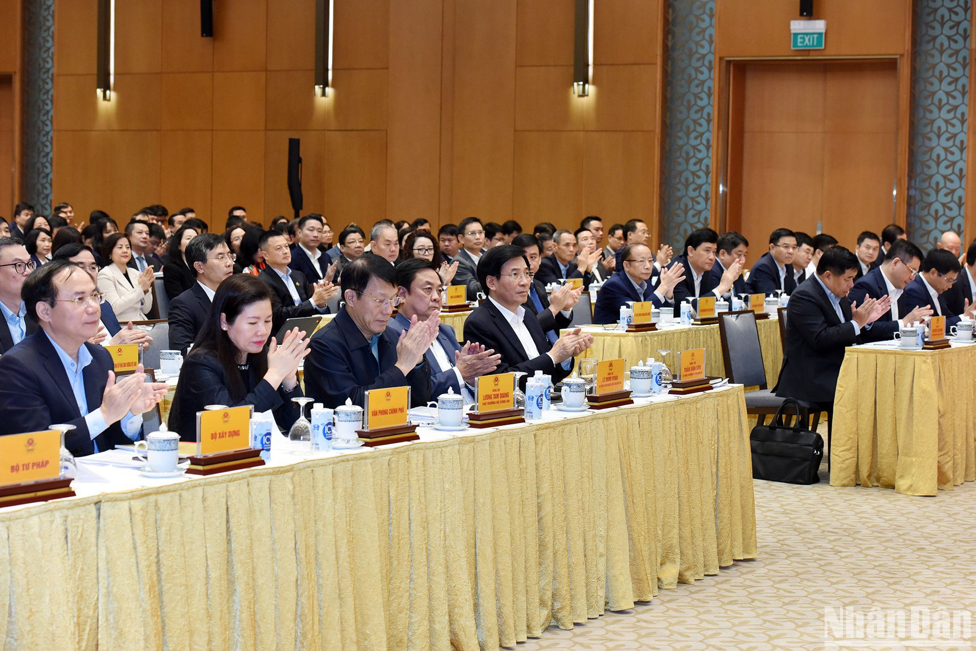 Đại diện lãnh đạo các bộ, ban, ngành tham dự hội nghị.