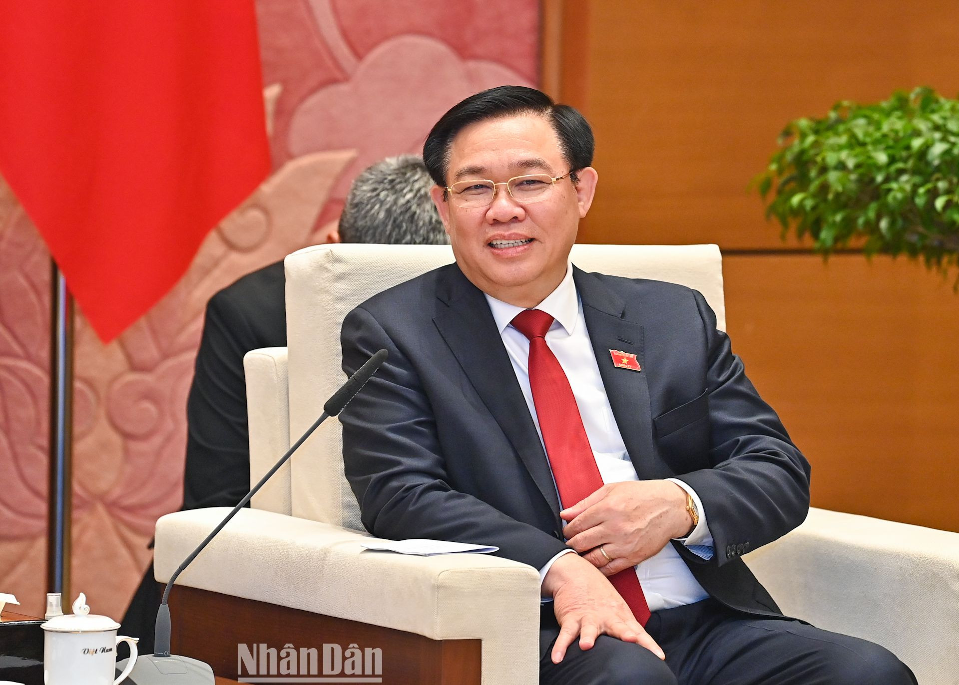 Chủ tịch Quốc hội Vương Đình Huệ phát biểu tại buổi tiếp. Chủ tịch Quốc hội Vương Đình Huệ phát biểu tại buổi tiếp.