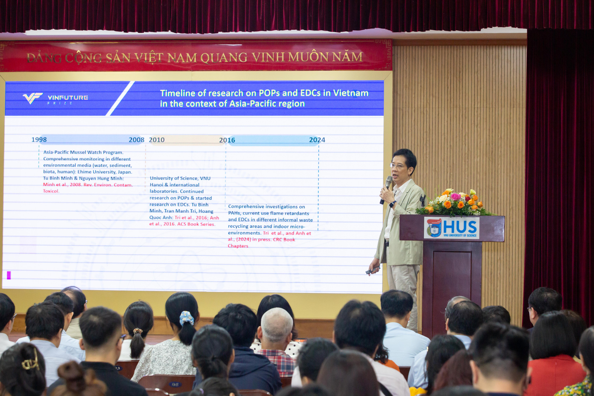 Phó Giáo sư, Tiến sĩ Từ Bình Minh đưa ra nhiều khuyến nghị tại hội thảo.