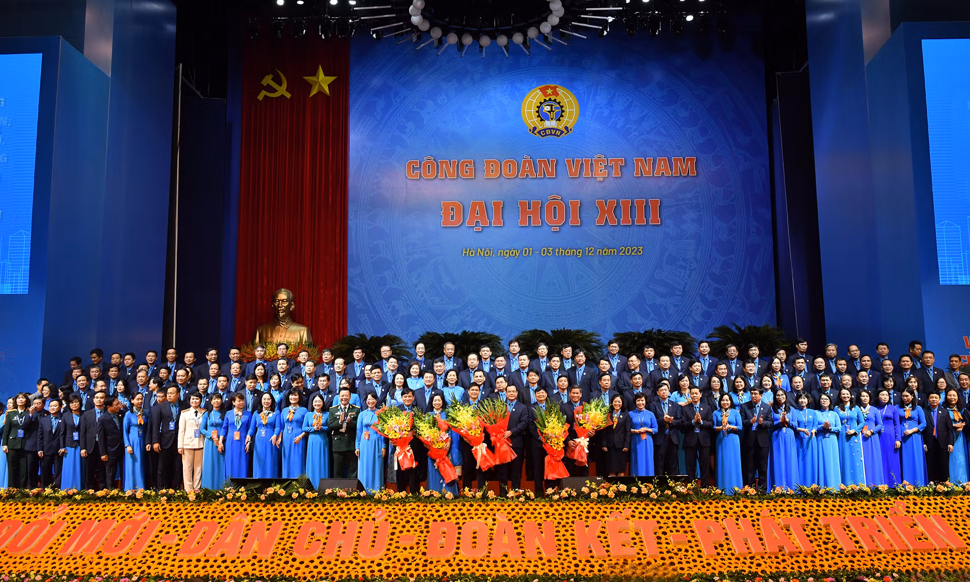 Ban Chấp hành Tổng Liên đoàn Lao động Việt Nam khóa XIII, nhiệm kỳ 2023-2028 ra mắt Đại hội.